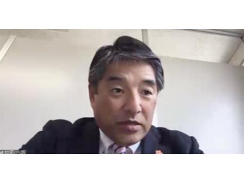 オンライン勉強会で取り組みを紹介する大木化粧品の小坂越司社長